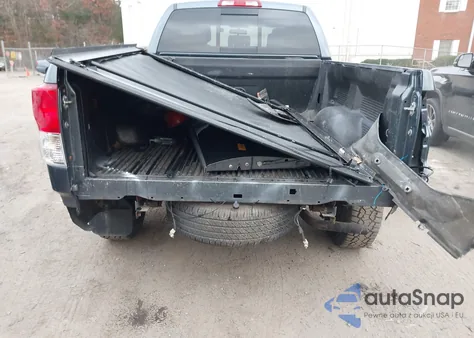 2010 Toyota Tundra Grade 5.7L V8 из США, поврежденный, VIN 5TFUY5F19AX141178